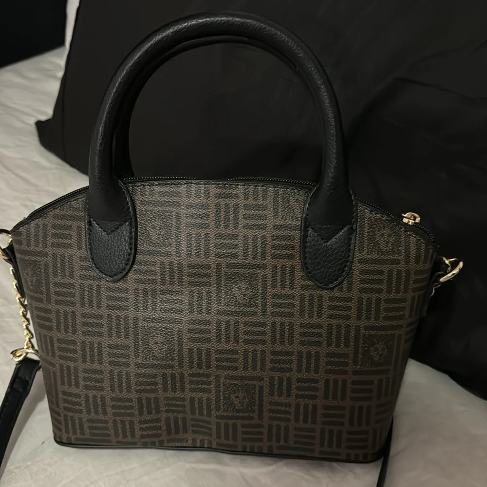 ANNE KLEIN | NWOT Dome Crossbody Satchel | Brown and Black with Lion Print - Picture 4 of 9